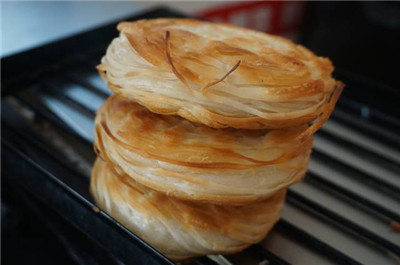 如何辨別正宗的老潼關(guān)肉夾饃以及具備的特點(diǎn)？